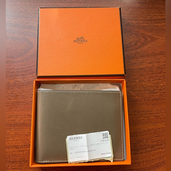 Hermes Men Wallet - Picture 3 of 8